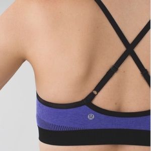 NEW Lululemon Hold Your Om Bra II Iris Flower Size 4